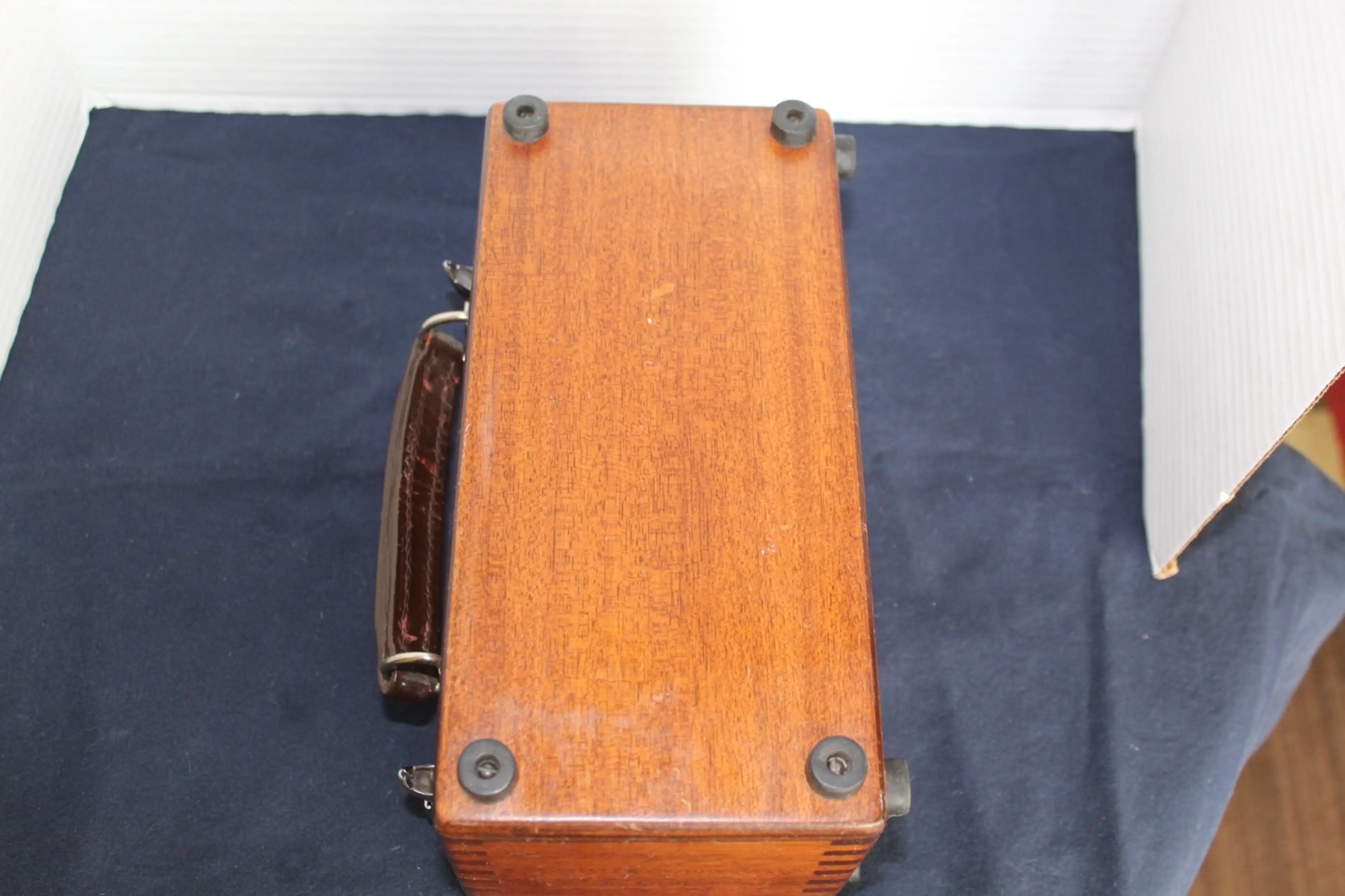 Image 3 of 9