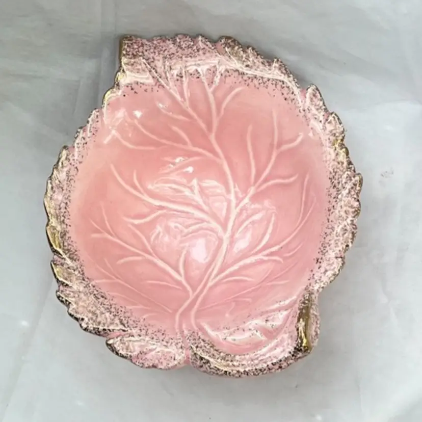 Vintage Pink Cabbage Leaf Bowl With Gold Gilt Speckles. #594 California USA Pottery