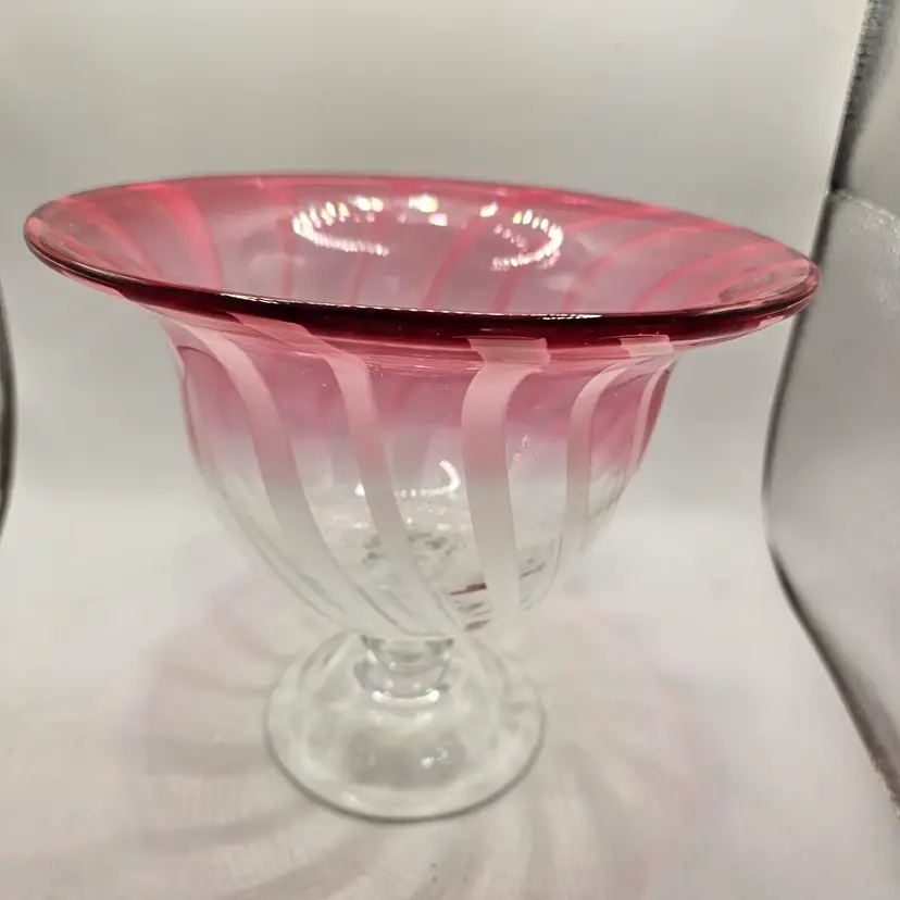 Cranberry and clear Swirl pedestal footed glass serving bowl dish