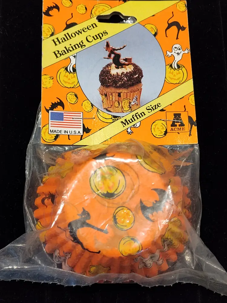 NOS Vintage Halloween Muffin Liners