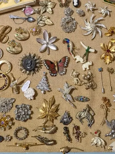 🎉 Let’s Finish The Estate Brooches ✨