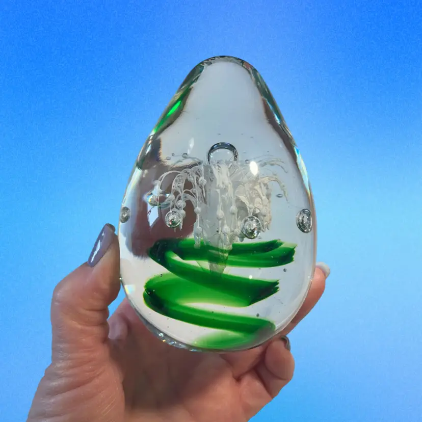 Art Glass Paperweight Egg Shaped Green Swirl w/ White Flower | 4” *(read)