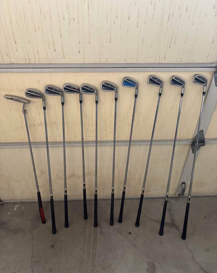 This is a full set Nike CCi   Irons, Nike SQ Driver, Nike putter & bag all Nike.