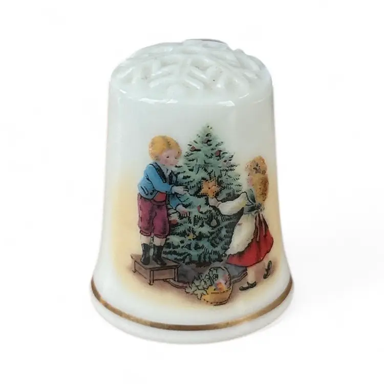 Vintage Avon Christmas 1983 Porcelian Thimble