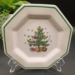 Vintage Nikko Japan Christmas Time Salad Dishes 4 Octogon Shaped  8 1/4