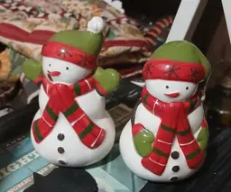 Vintage snowman shakers