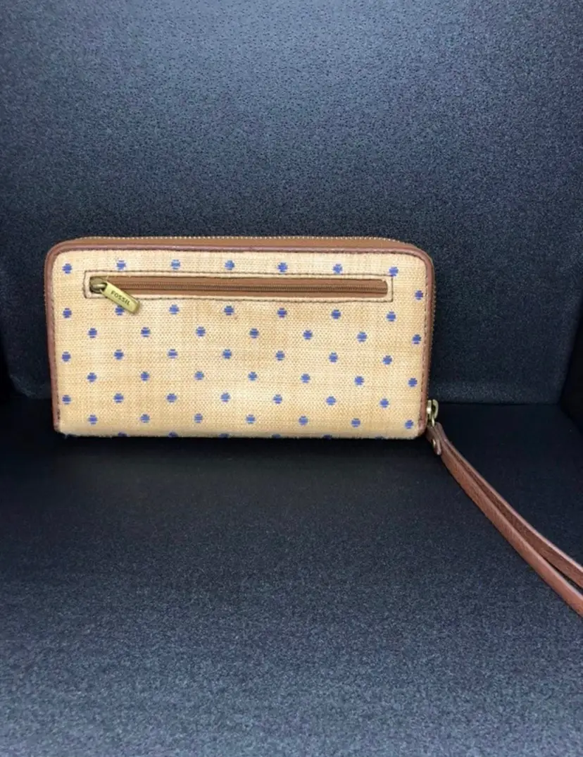 Fossil Jori Blue Dot Zip Wristlet Clutch Wallet