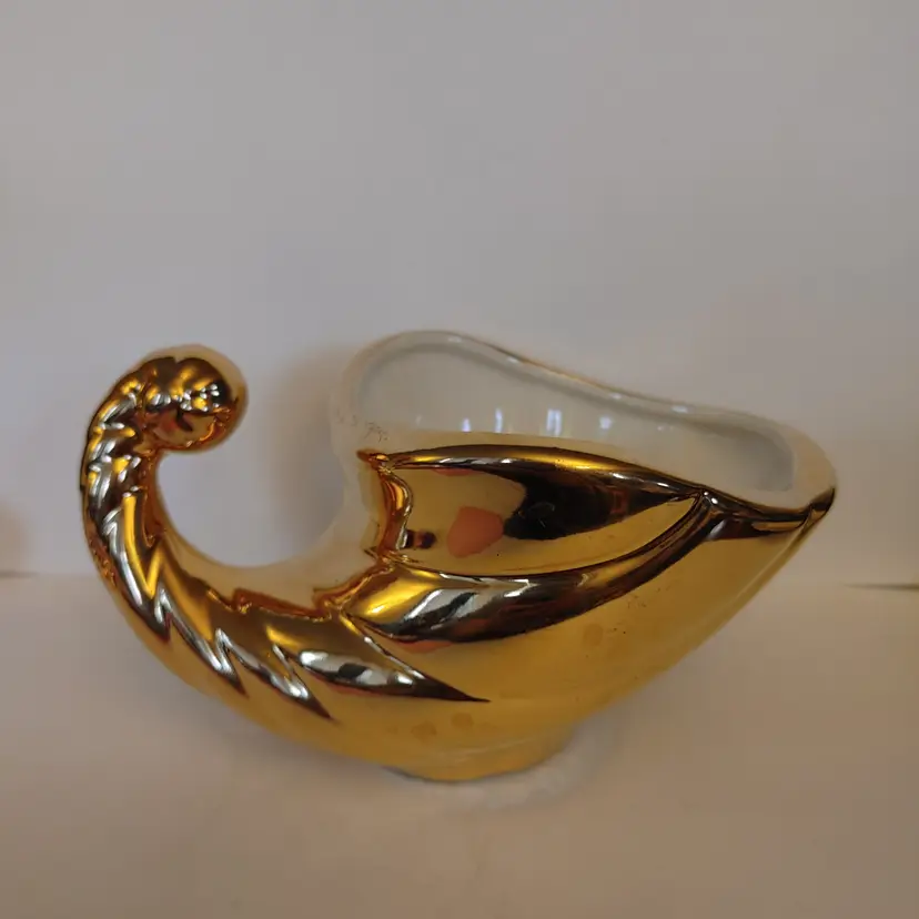 Vintage American Bisque Gold Ceramic Cornucopia Planter. Gold glaze. 7w x 4h. No condition issues.