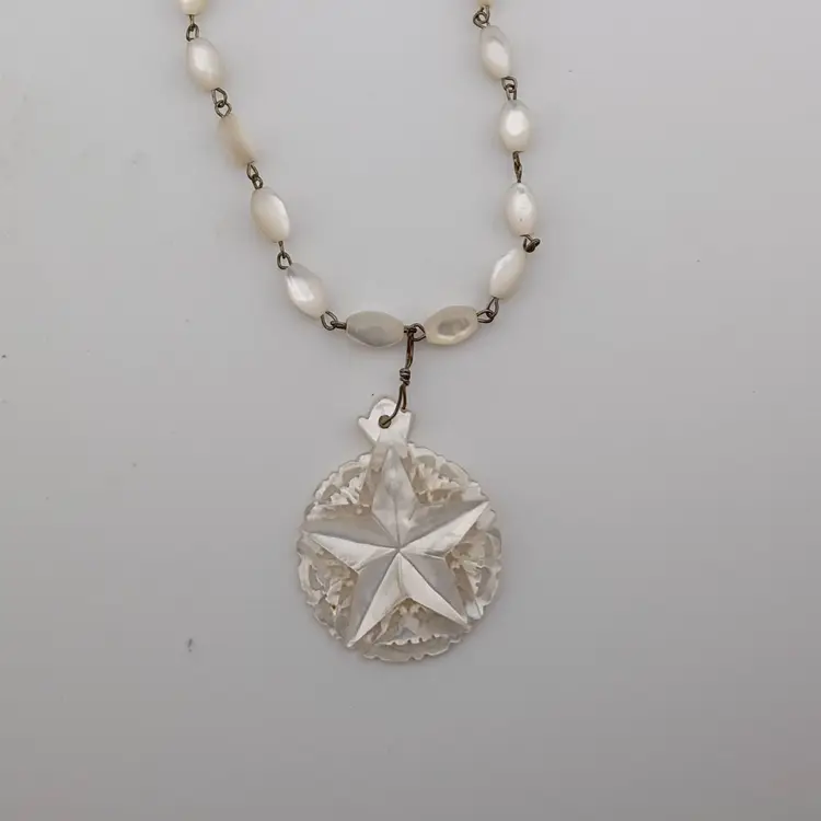 Vintage mother of pearl necklace