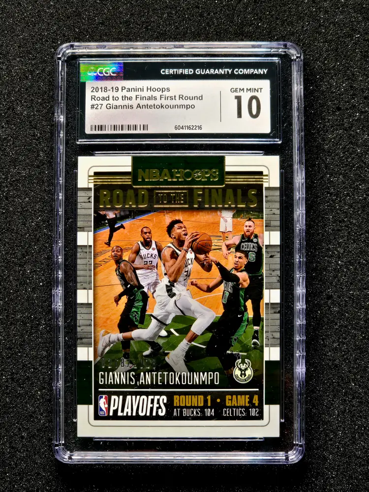 2018-19 Panini Hoops Giannis Antetokounmpo Road to the Finals #/2018 CGC 10