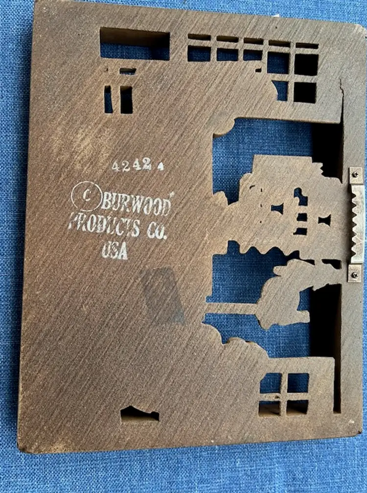 Vintage Burwood Plaque Reading Time Model 1749-50