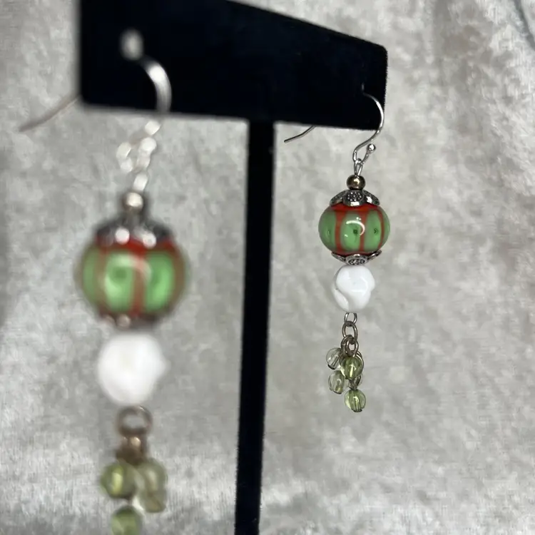 #05 "The Christmas I Remember" Series - Handmade by Me -- Lampwork Glass Earrings