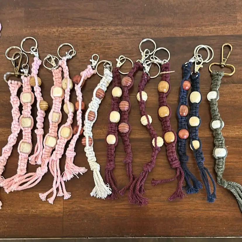 #01green with white - Handmade Macrame Keychain