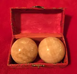 Pair Vintage Chinese Boading Balls Stress Marble Cream Stress Release Meditation