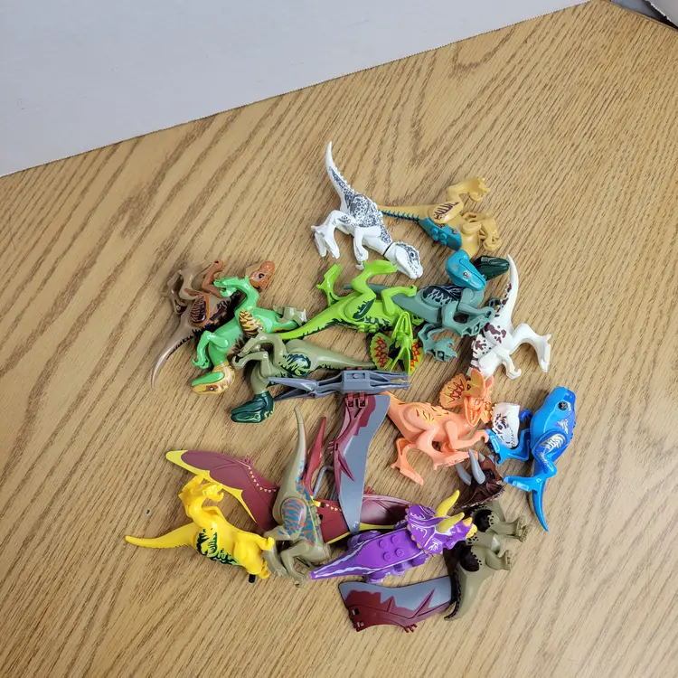 Jurrasic World Style Dinosaur Mini Figure Lot (Not Lego)