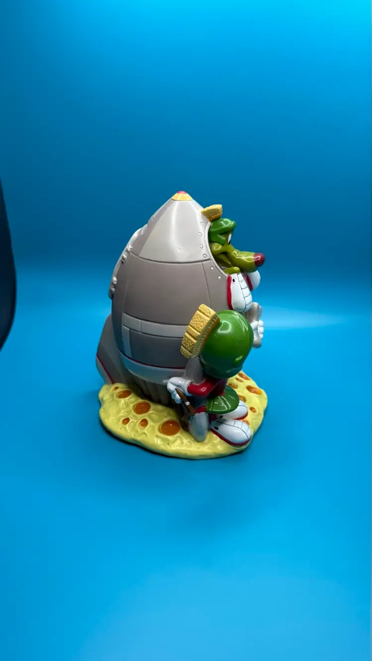 Marvin The Martian & K-9 Hard Plastic Rocket Ship Bank 1996 Warner Brothers 7” Tall