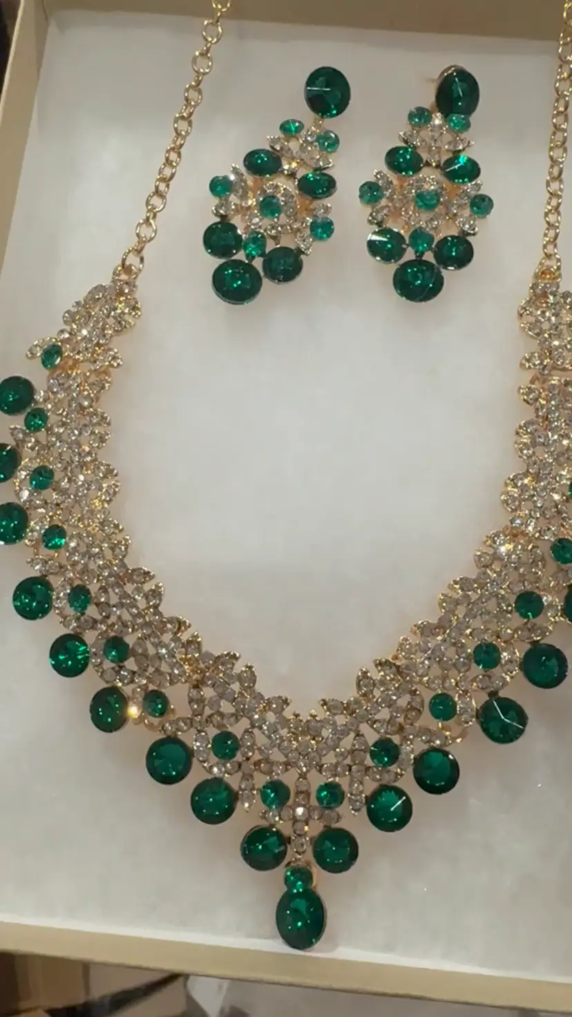 Green Gold Elegant Formal Necklace Earring Set Emerald Color Gift