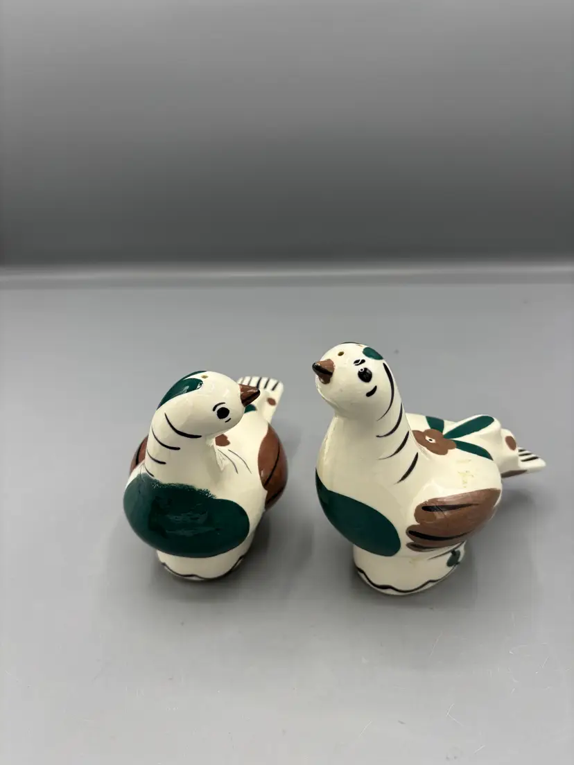 Vintage California Clemson Pottery dove salt & pepper