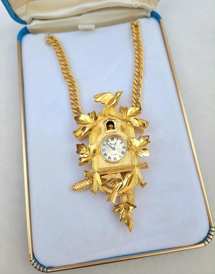 Vintage Trifari Cuckoo Clock Bird Figural Watch Pendant Necklace in Box - Works!