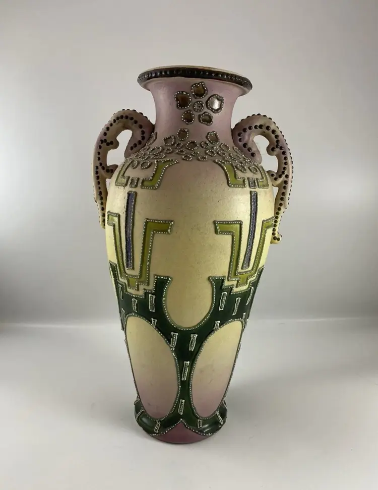 Antique Satsuma Heavy Moriage Asian beautiful decorated vase 12” Tall