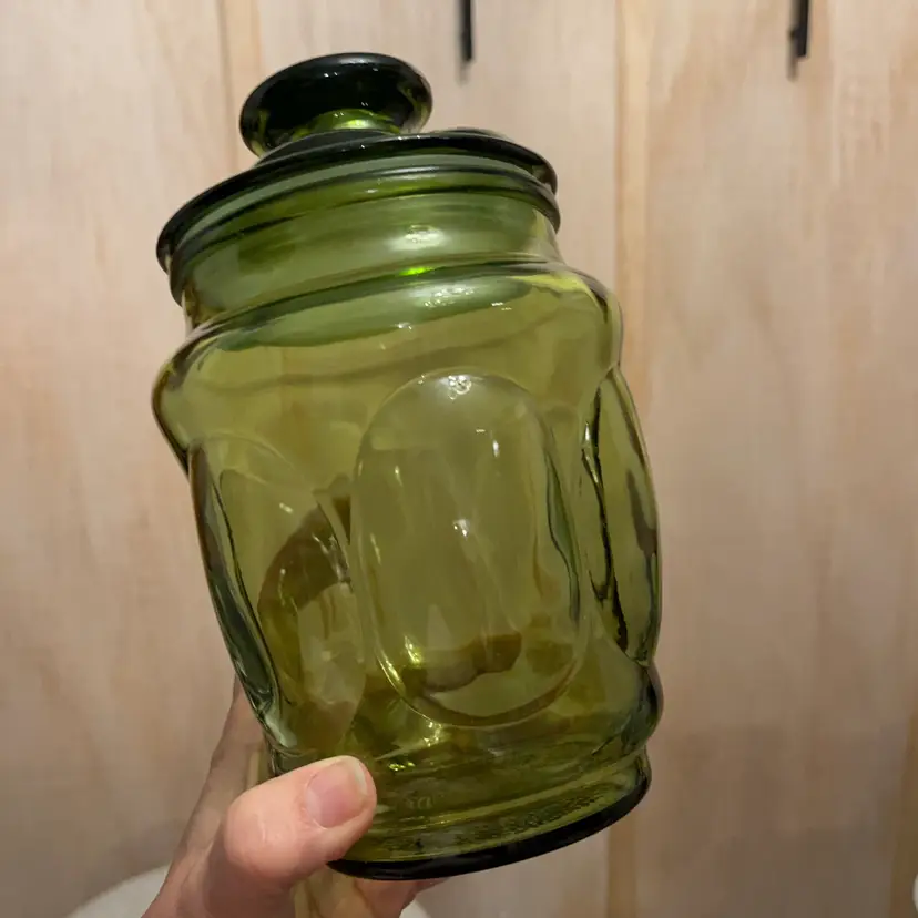 L.E. Smith - Vintage avocado green bubble glass canister-