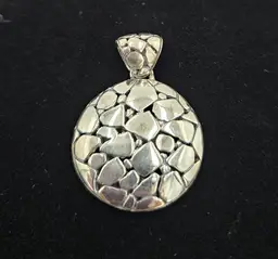 925 Pebble Design 3/4 Inch Round Pendant