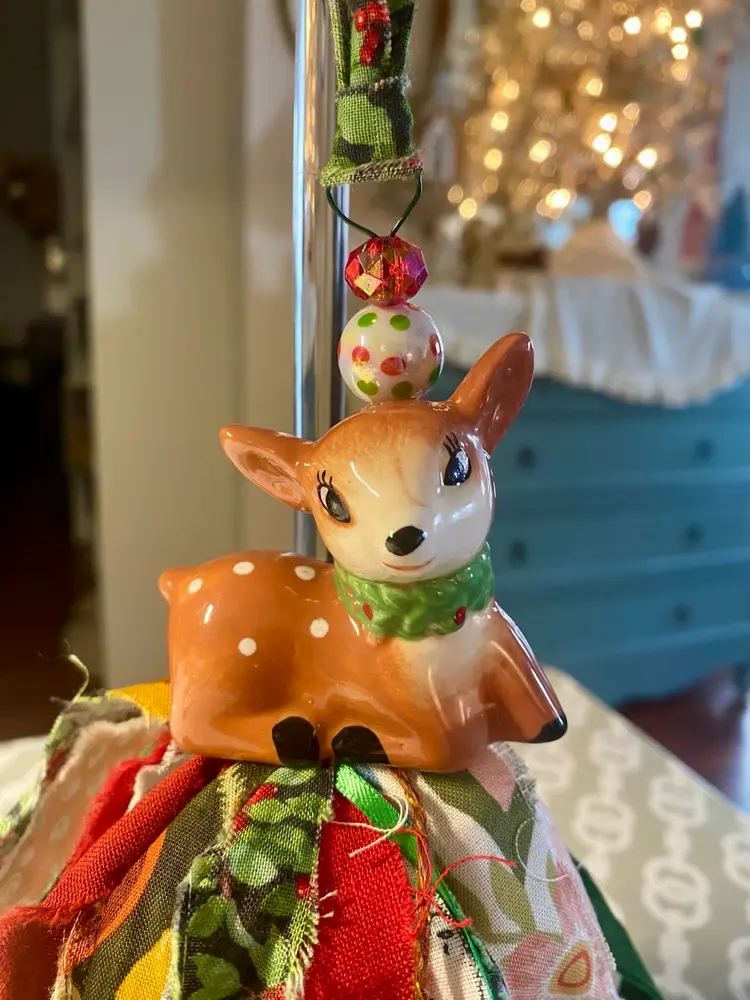 Baby Fawn/Deer Salt Shaker Tassel