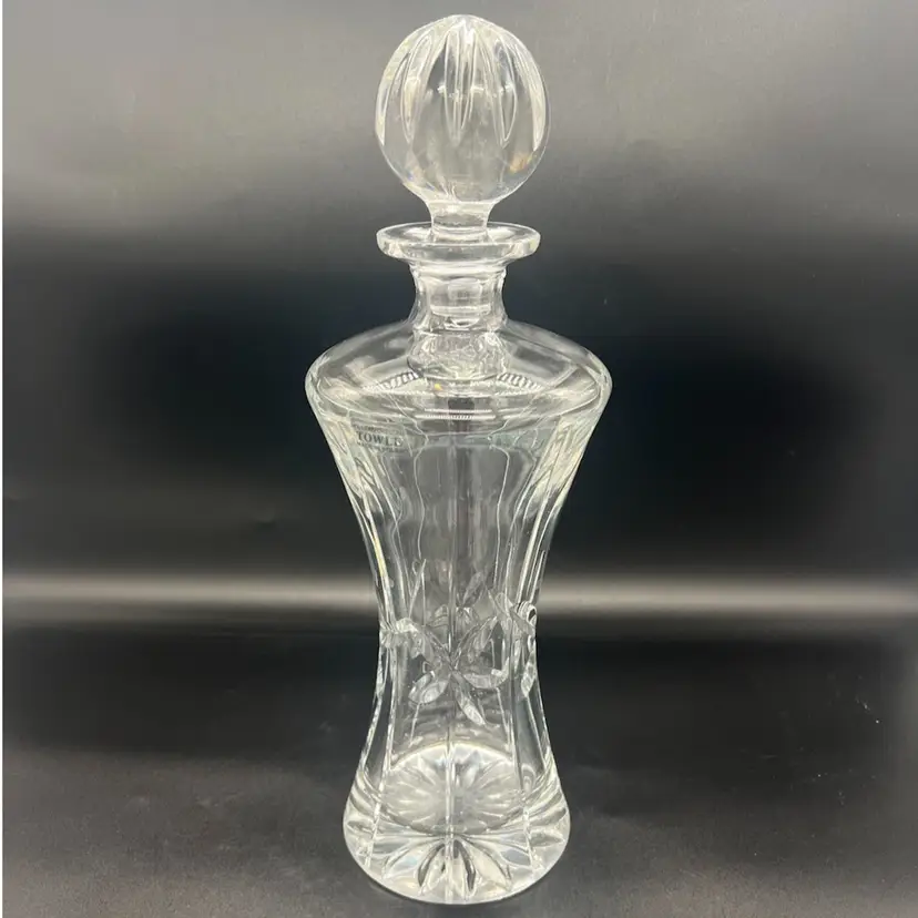 Towle Poland 24% Lead Crystal Decanter Concave Etched Floral Globe Stopper