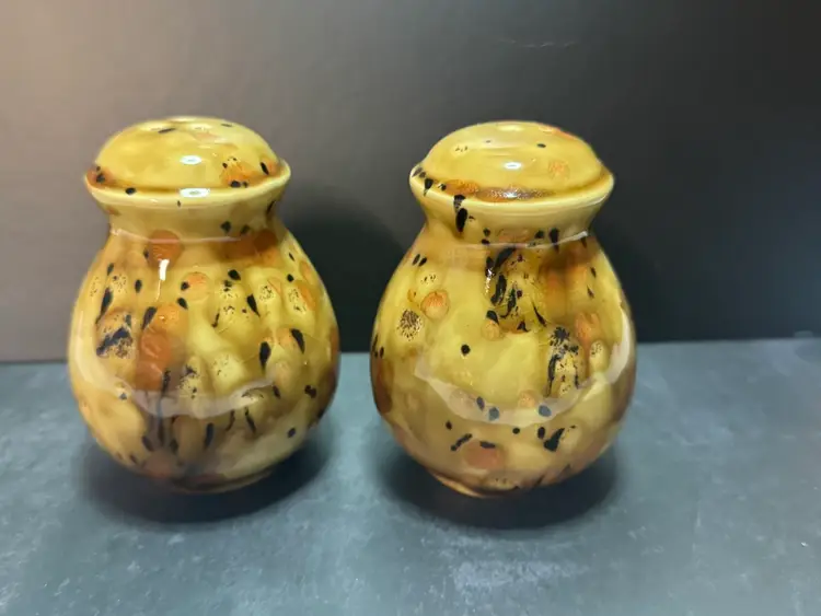 Vintage Salt And Pepper Shakers.