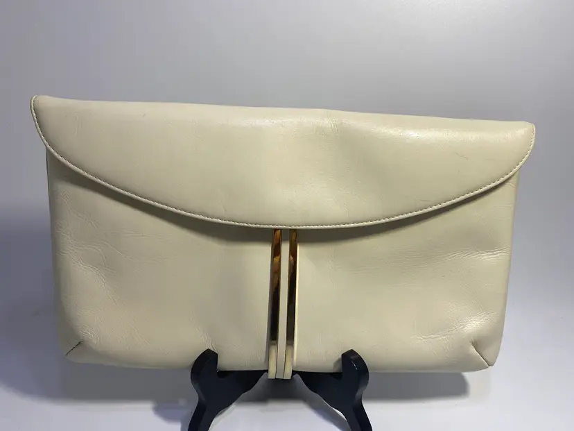 Vintage Susan Gail Off White Genuine Leather Gold Tone Metal Trim Purse