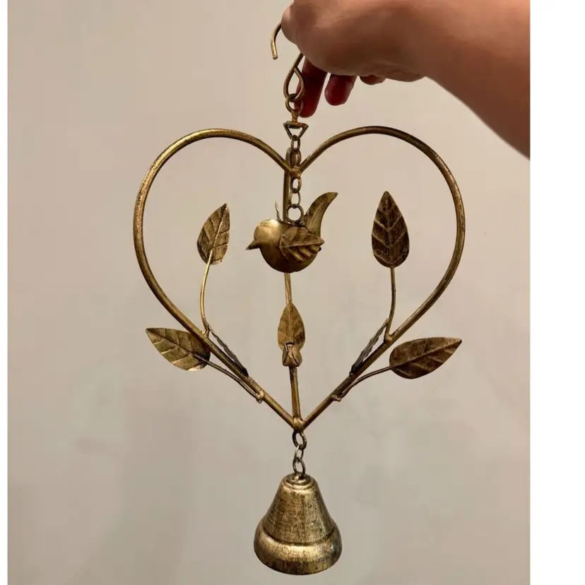 14x7” HANGING METAL HEART SHAPED DÉCOR W/ LEAVES, BIRD & BELL