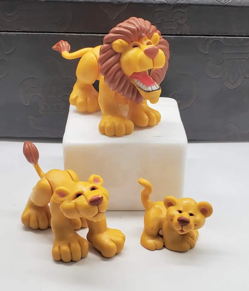 Vintage Fisher Price Lion Animal Family Posable Set of 3 - 1995