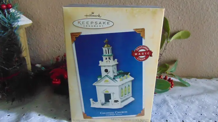 Beautiful Pre Owned 2004 Hallmark Keepsake Ornament Colonial Church Candlelight Services Magic Collectors Series
