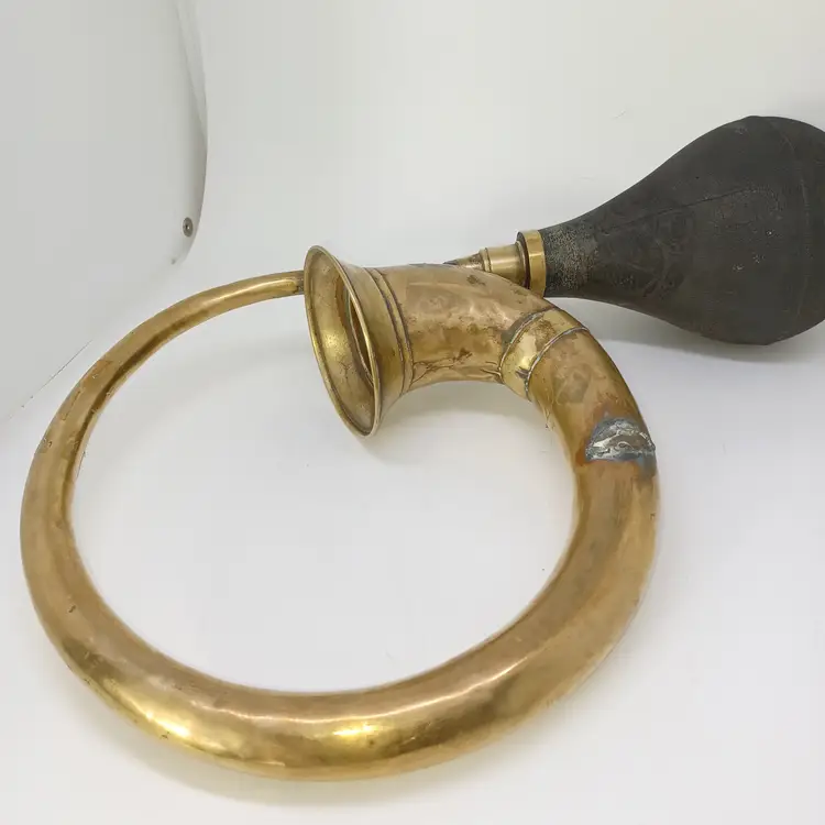 Antique brass car horn  9 in round curxa 1900s Model T?