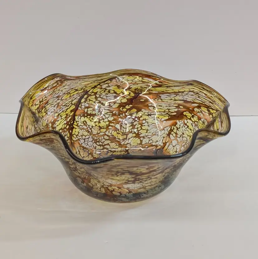 Art Glass Ruffled Bowl Goose Bay Glass Company Townsend, Montana 2006 8x3.5"