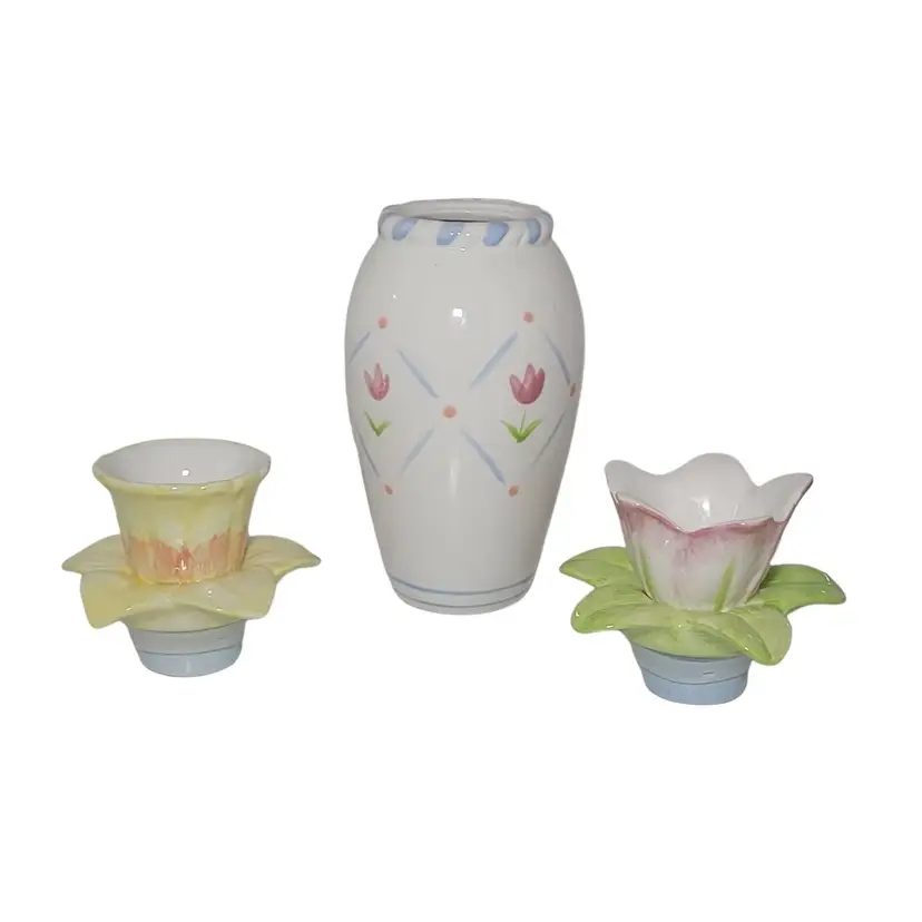 Avon Elegant Springtime Flower Blooms Vase and Taper Holders Multi-Color