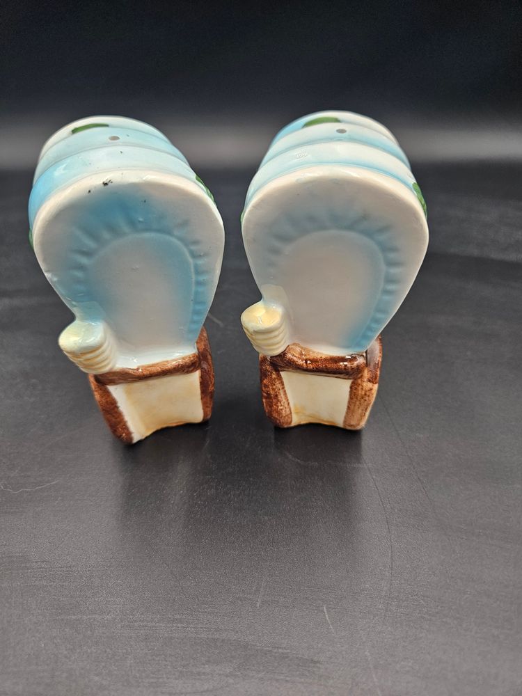 Wagon Salt & Pepper Shakers Phoenix, AZ Legend City