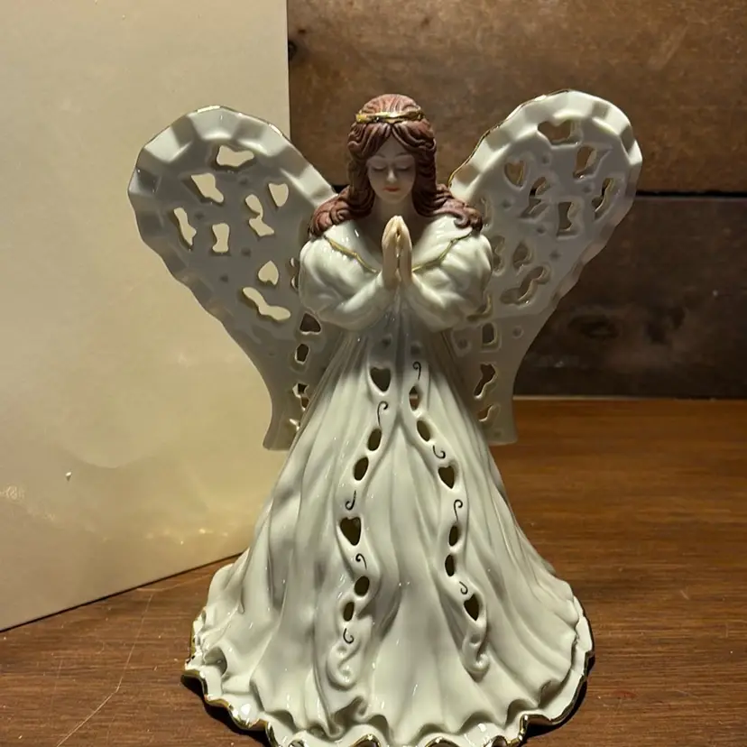 103. The Angel of Adoration Votive by Lenox 2001 Handcrafted Ivory China 24kt