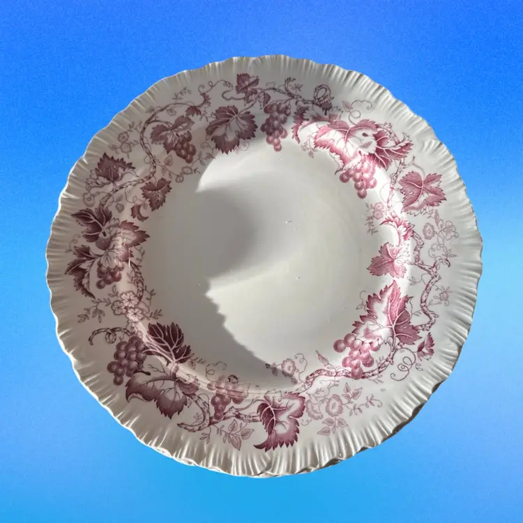 Wedgwood Old Vine of Etruria 10 2/8” Purple Mulberry Dinner Plate 1950’s  8 Available.