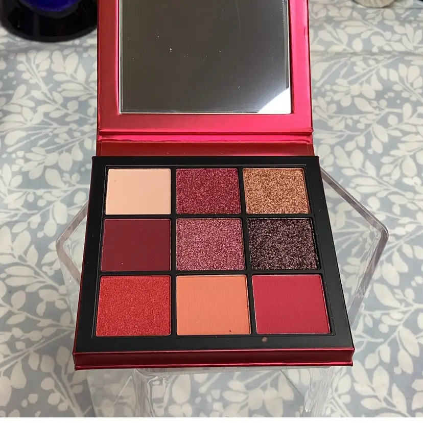 Huda Beauty Eyeshadow Pallet $35 MSRP