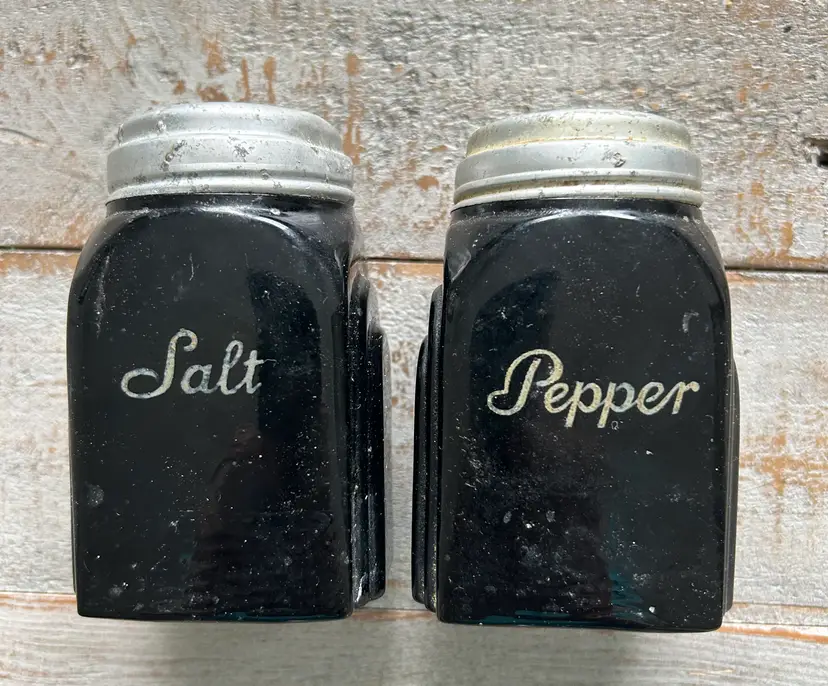 Salt-n-Pepper shakers