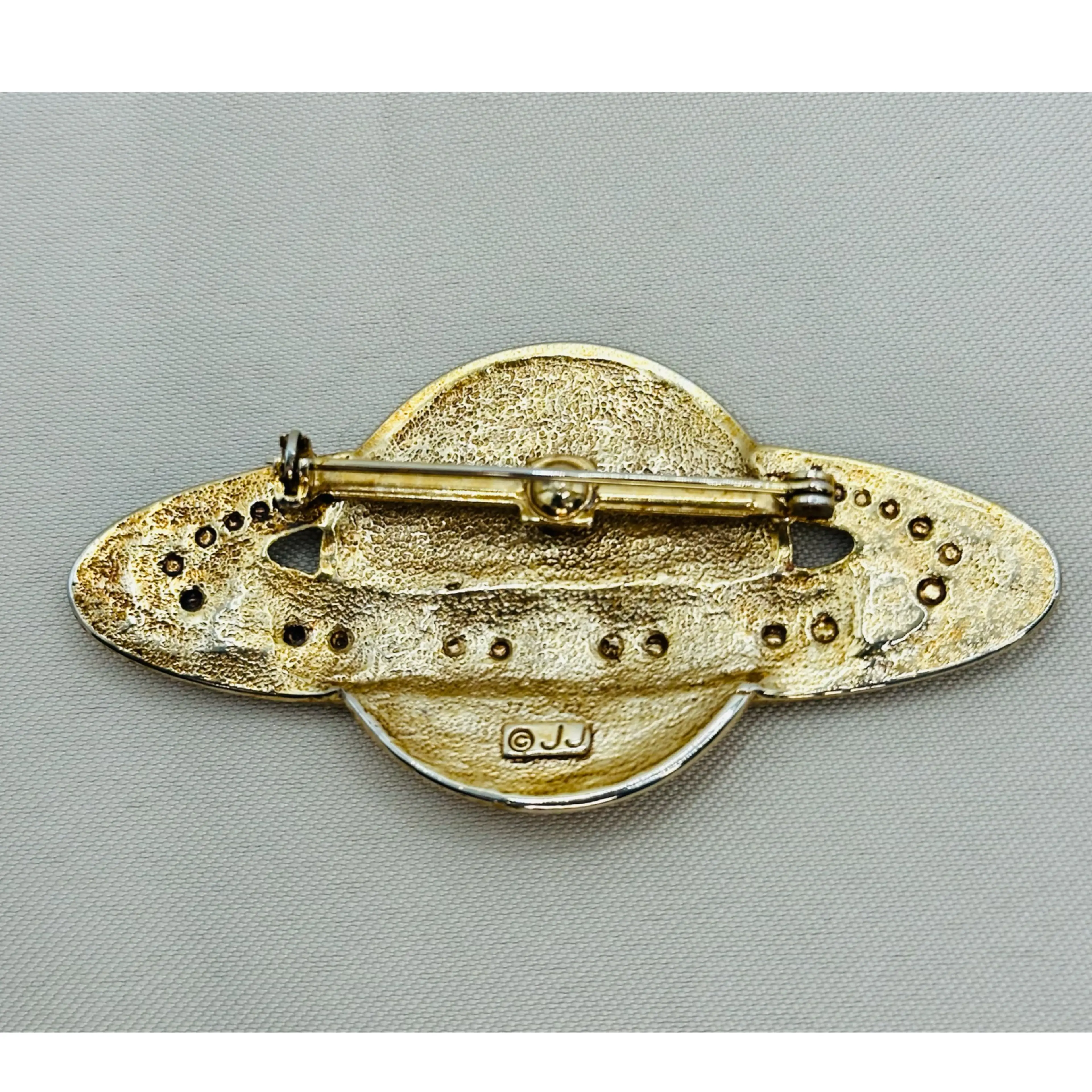 Image 2 of 4