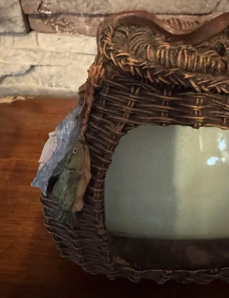 Fisherman Wicker Basket 3D Resin Reel Free Standing Picture Frame 3 x 5