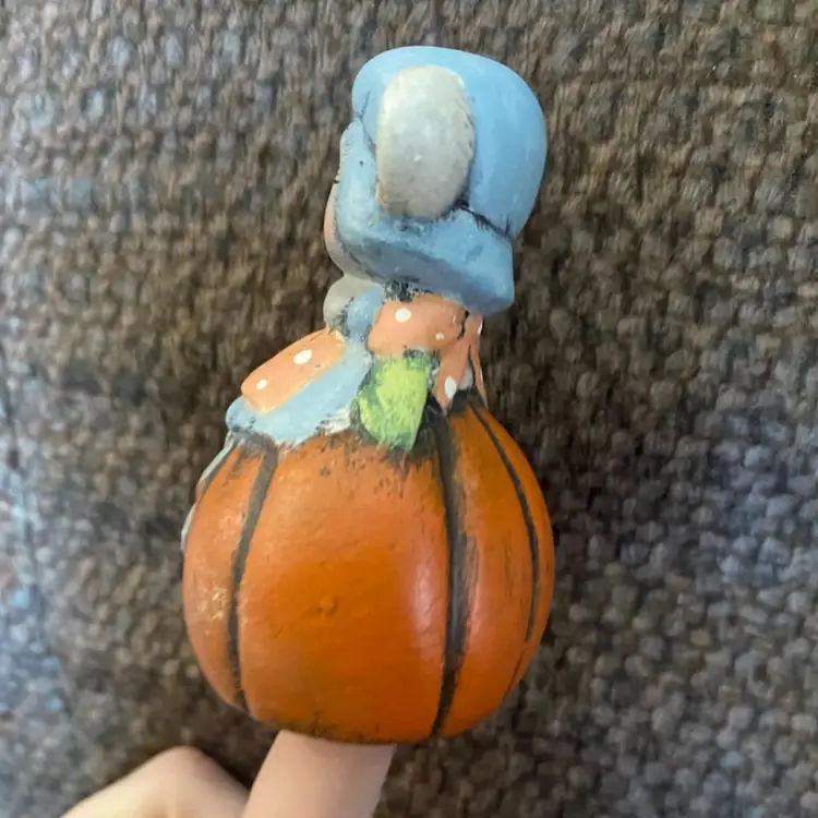 Ceramic Pumpkin with Girl Mouse On Top 1 1/2” X 2 1/2”