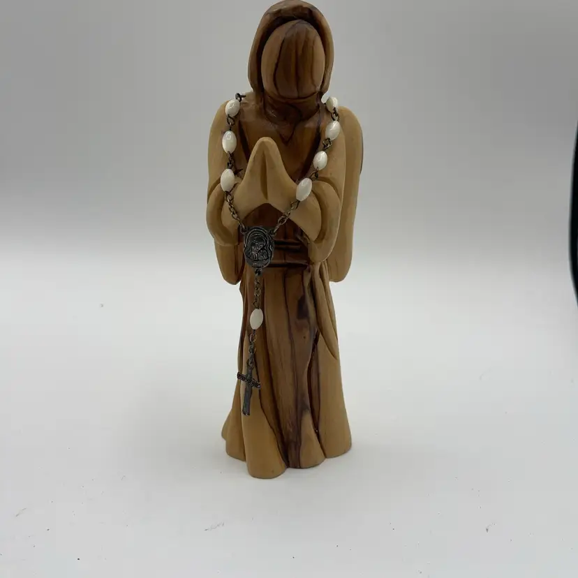 04-would An Angel With Cross 7 Inches Tall There Is A Chip. Please See The Last Photo It’s On The Back. The Cross Says Jerusalem.