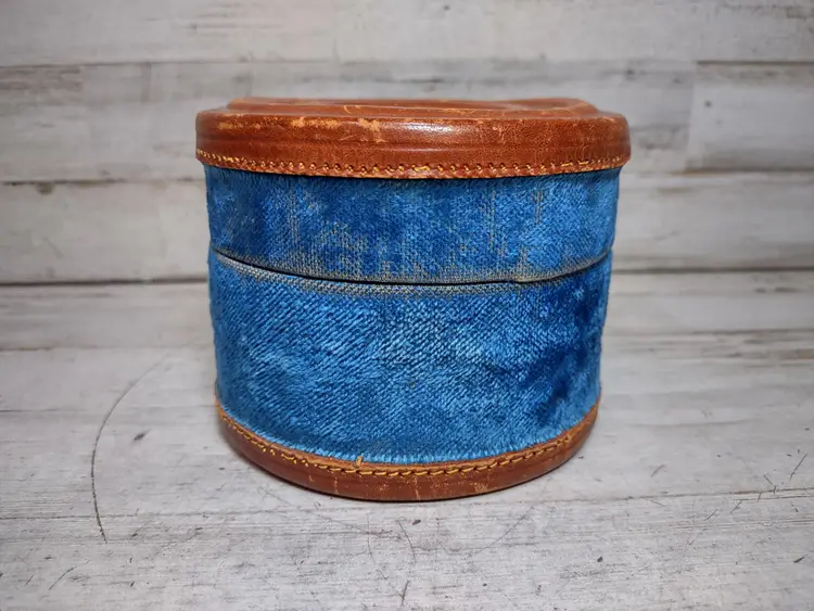Antique HMR & Co Leather and Blue Satin Men's Collar Cuff Vanity Box Eagle