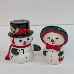 Vintage Hallmark Snowmen Salt & Pepper Shakers Happy and Merry Christmas Ceramic