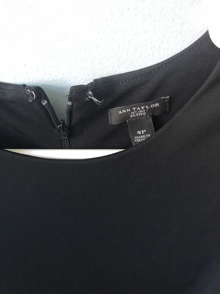 Ann Taylor LOFT Navy Short Sleeve Boat Neck Cap Shift Career Dress Size 4P 