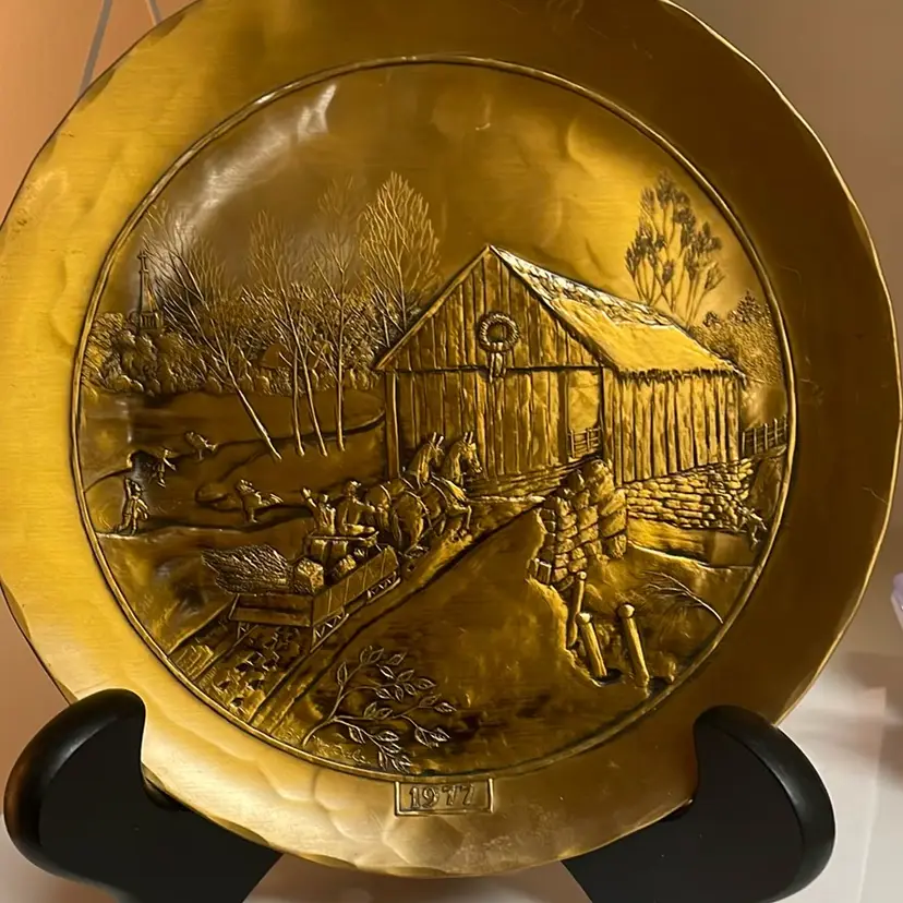 Vintage 1977 Wendell August Bronze 8” Plate