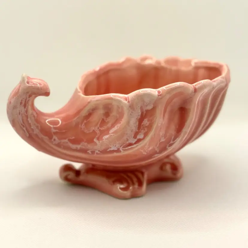 Vintage Pink & White Speckled Gloss Glaze Handcrafted Art Pottery Cornucopia (Horn Of Plenty) Planter Vase